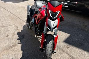 Ducati hypermotard 821