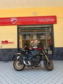 Honda CB 1000 Hornet nera anno 2025