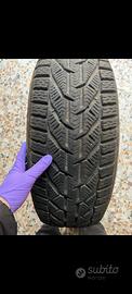 Pneumatici 215 60 R16