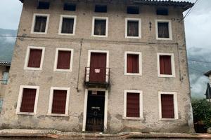 Casa centro storico in frazione