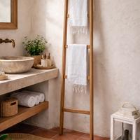 Grande scala in legno