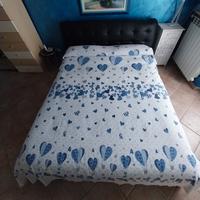 Letto matrimoniale in ecopelle 