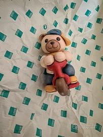 Thun Teddy lui con monopattino