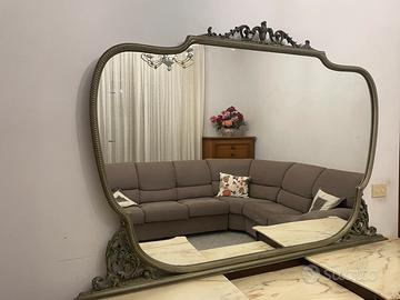 Antico specchio da parete