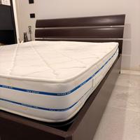Letto contenitore con materasso e comodino