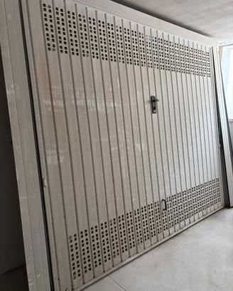 Bandone per Garage