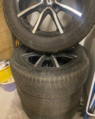 Cerchi da 16 e gomme CAPTUR 205/60/16