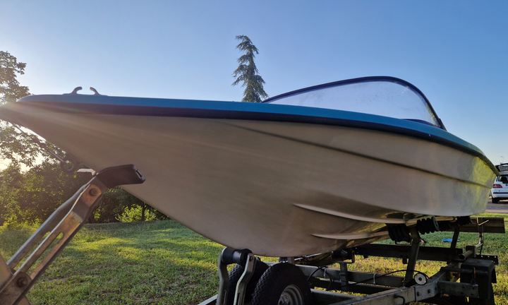 Motoscafo - barca con carrello