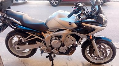 Yamaha FZS 600 Fazer - 2004