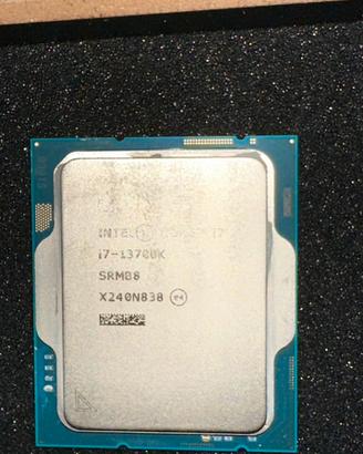 Mobo Intel i7 13700 k + scheda madre