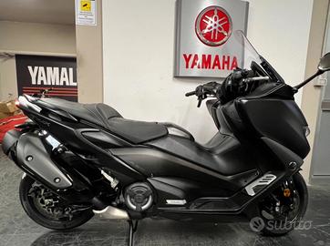 Yamaha TMAX 560