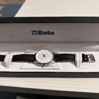 Orologio marcato Beta Utensil simile Calvin klein