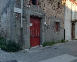 Casa da ristrutturare al centro