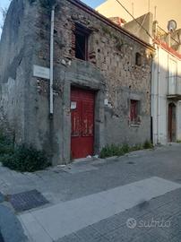Casa da ristrutturare al centro