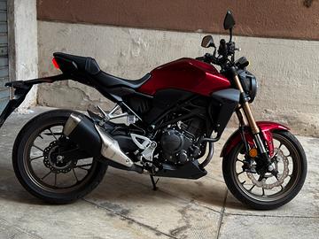 Honda CB 300 R anno 2022