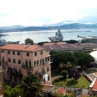 Trilocale arredato vista mare