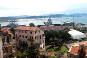 Trilocale arredato vista mare