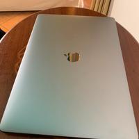 MacBook Pro 15”  i7 Touch Bar e Touch ID