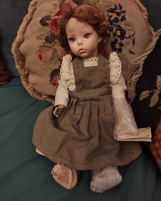 bambola in porcellana da collezione della Mary Giò