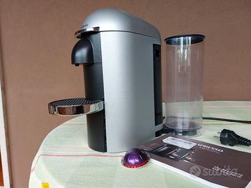 Macchina x caffè Nespresso Vertuo.