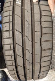 Pneumatici Hankook 245/45 ZR18 e 275/40ZR18 