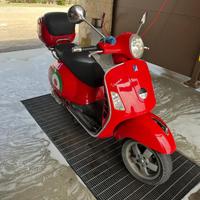 Vespa 250 gts
