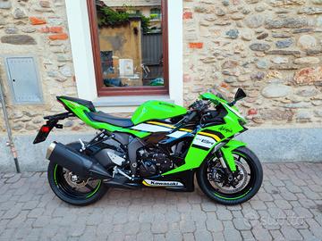 Kawasaki Ninja ZX-6R 636 Modello 2025 solo 2463 km