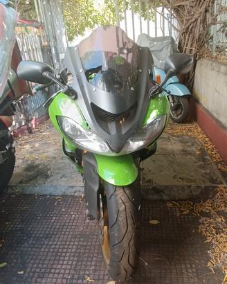 Kawasaki ninja Zx10r  '05 leggi 