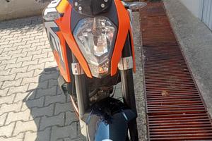 moto Duke 125