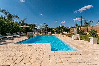 Nuova villetta con piscina in complesso residenzi