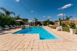 Nuova villetta con piscina in complesso residenzi