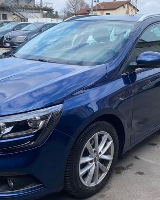 Renault Megane Mégane Sporter Blue dCi 115 CV EDC 