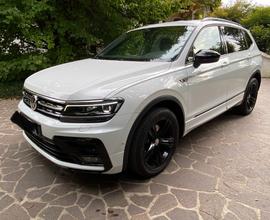 VOLKSWAGEN Tiguan Allspace - 2021