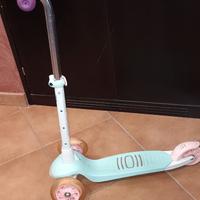 Monopattino a 3 ruote
