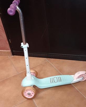 Monopattino a 3 ruote