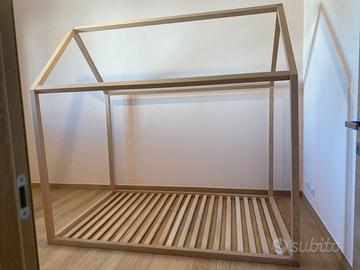 Letto Montessori a capanna, in legno duro