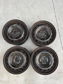 4 cerchi ferro usati 14 pollici Renault Clio 5.5x1