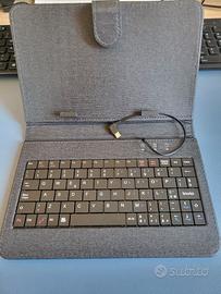 Custodia con tastiera micro USB per tablet