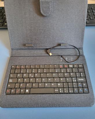 Custodia con tastiera micro USB per tablet