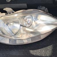 faro anteriore destro SEAT IBIZA 