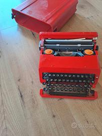 Macchina da scrivere Olivetti Valentine
