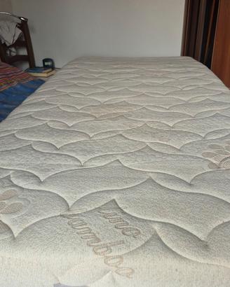 Materasso singolo splendido come nuovo