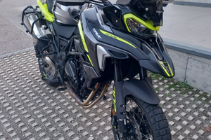 Benelli trk 702 x