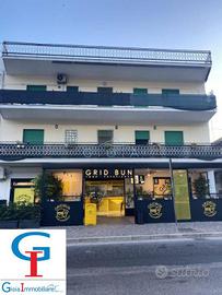 Palazzo / Stabile di 345 m² con più di 5 locali a 
