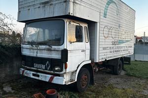 Furgone saviem con cassone in alluminio + ferro