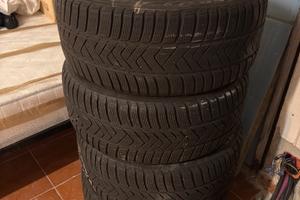 Pirelli Sottozero 3 - 235/45 R18 94V