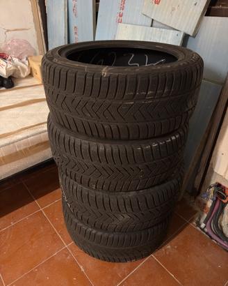 Pirelli Sottozero 3 - 235/45 R18 94V