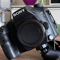 Fotocamera Digitale Sony A77 M2 piu' kit obiettivi