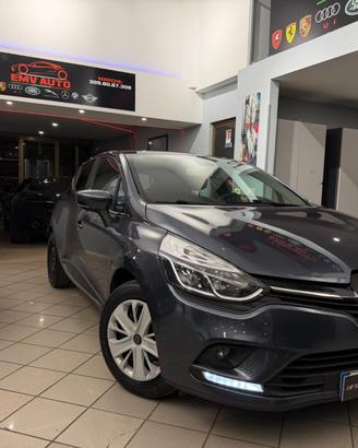 RENAULT Clio 1.2 75CV 5 porte Life ok neopatentati