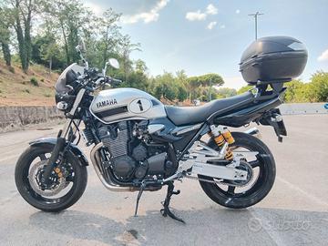 Piastra e bauletto  kappa xjr 1300